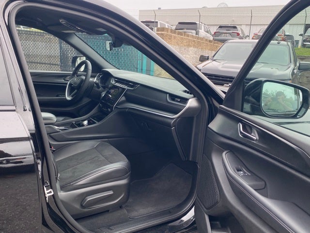 2025 Jeep Grand Cherokee L Altitude 4x4