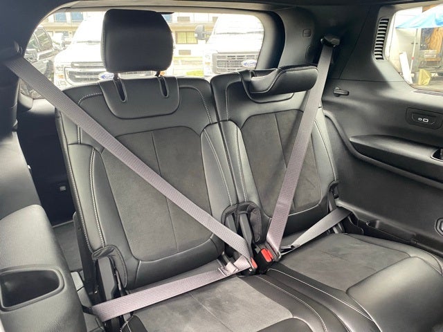 2025 Jeep Grand Cherokee L Altitude 4x4