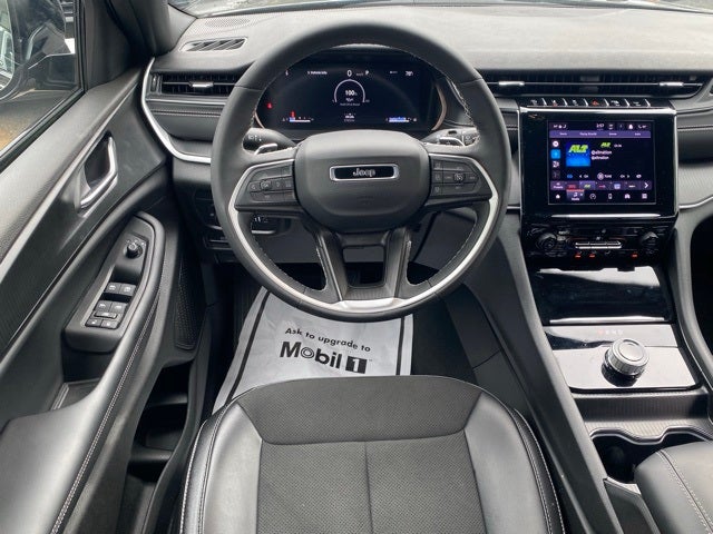 2025 Jeep Grand Cherokee L Altitude 4x4