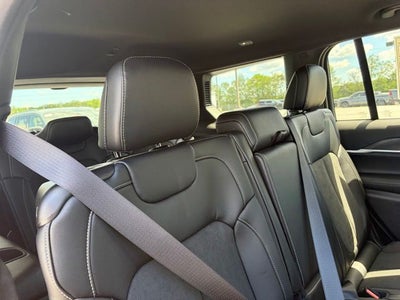 2026 Jeep Grand Cherokee GRAND CHEROKEE L LAREDO ALTITUDE 4X4