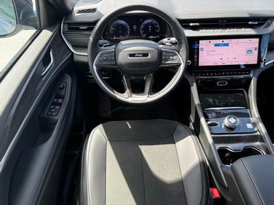 2026 Jeep Grand Cherokee GRAND CHEROKEE L LAREDO ALTITUDE 4X4