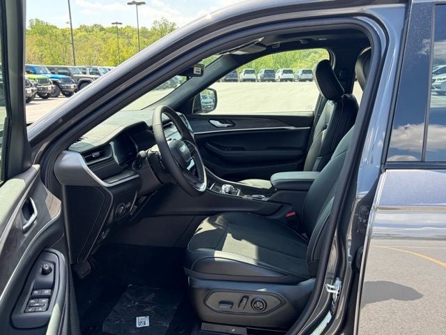 2026 Jeep Grand Cherokee GRAND CHEROKEE L LAREDO ALTITUDE 4X4