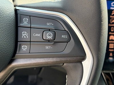 2026 Jeep Grand Cherokee GRAND CHEROKEE L LAREDO ALTITUDE 4X4