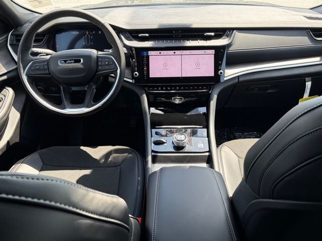 2026 Jeep Grand Cherokee GRAND CHEROKEE L LAREDO ALTITUDE 4X4