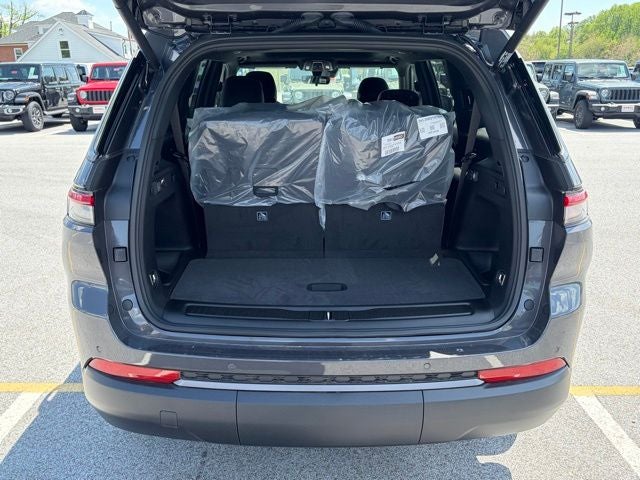 2026 Jeep Grand Cherokee GRAND CHEROKEE L LAREDO ALTITUDE 4X4