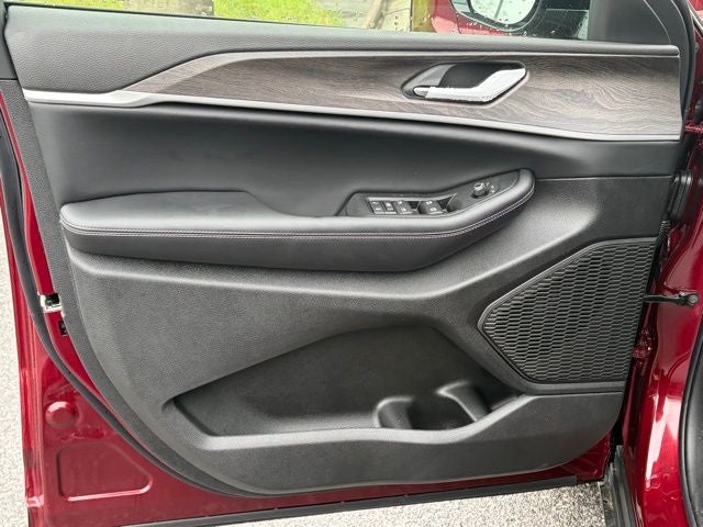2026 Jeep Grand Cherokee GRAND CHEROKEE L LAREDO ALTITUDE 4X4
