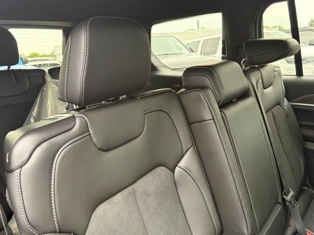 2026 Jeep Grand Cherokee GRAND CHEROKEE L LAREDO ALTITUDE 4X4