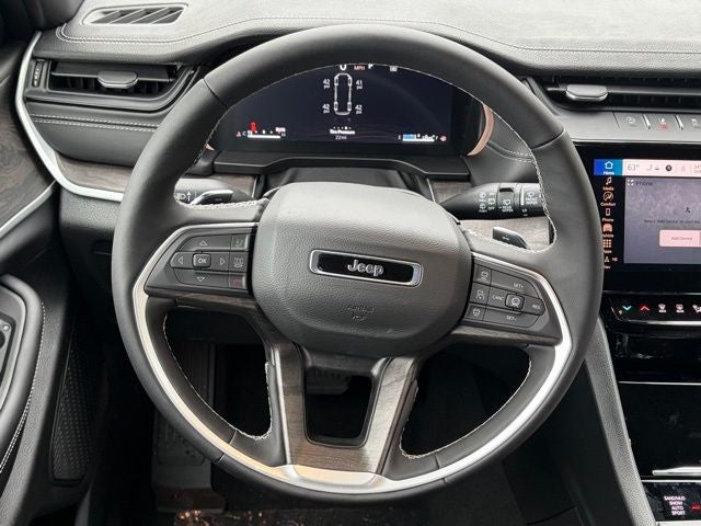 2026 Jeep Grand Cherokee GRAND CHEROKEE L LAREDO ALTITUDE 4X4