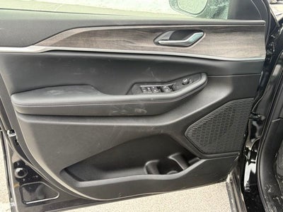 2026 Jeep Grand Cherokee GRAND CHEROKEE L LAREDO ALTITUDE 4X4