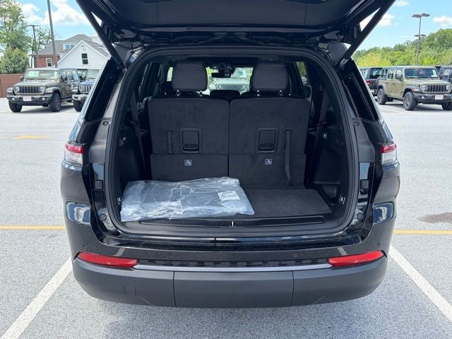 2026 Jeep Grand Cherokee GRAND CHEROKEE L LAREDO ALTITUDE 4X4