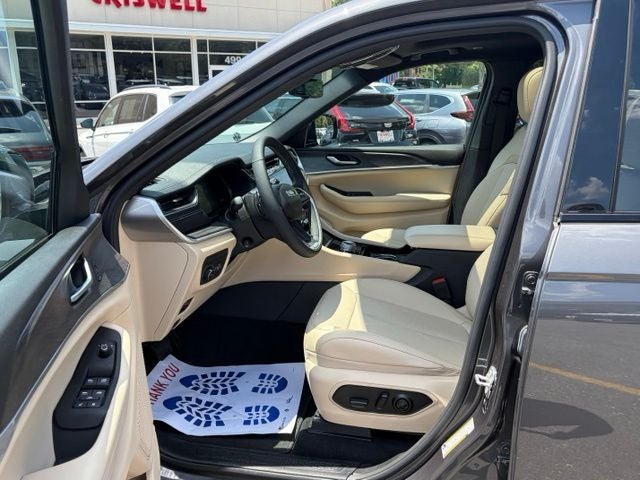 2023 Jeep Grand Cherokee L Limited 4x4