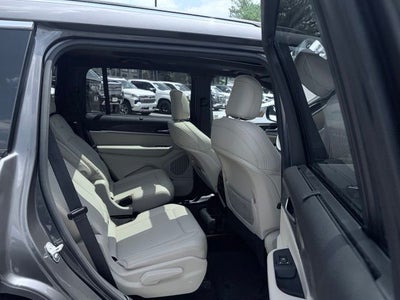 2023 Jeep Grand Cherokee L Limited 4x4