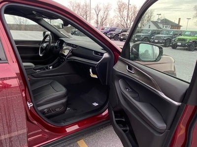 2025 Jeep Grand Cherokee GRAND CHEROKEE L LIMITED 4X4