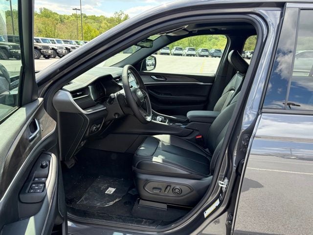2026 Jeep Grand Cherokee GRAND CHEROKEE L LIMITED RESERVE 4X4