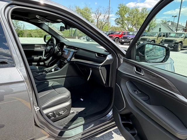 2026 Jeep Grand Cherokee GRAND CHEROKEE L LIMITED RESERVE 4X4