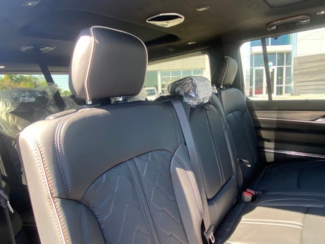 2023 Jeep Grand Wagoneer L Series III