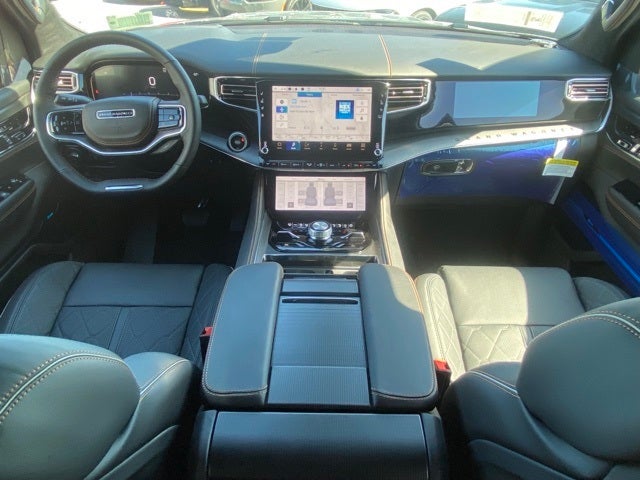 2023 Jeep Grand Wagoneer L Series III