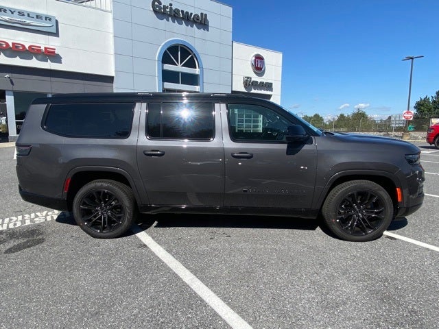 2023 Jeep Grand Wagoneer L Series III