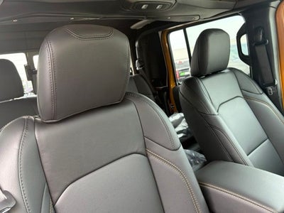 2026 Jeep Gladiator GLADIATOR SAHARA 4X4