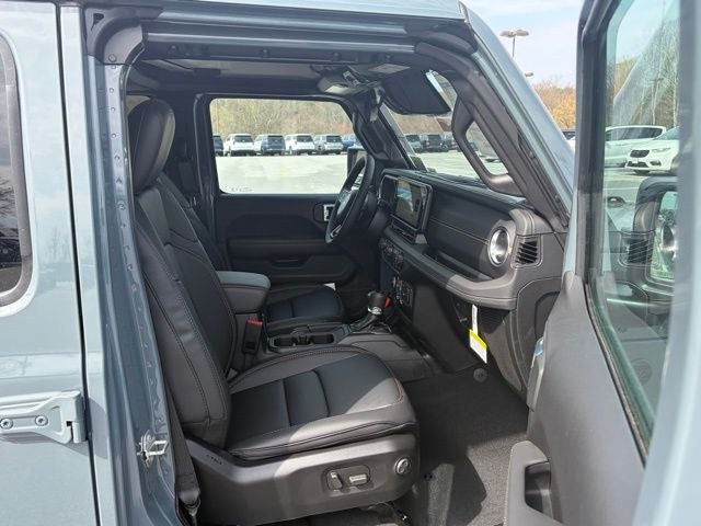 2026 Jeep Gladiator GLADIATOR SAHARA 4X4