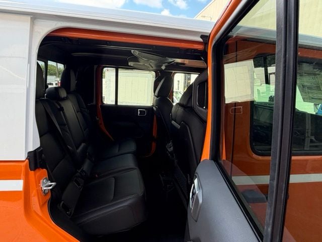 2026 Jeep Gladiator GLADIATOR SAHARA 4X4