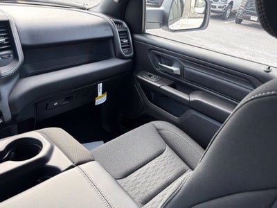 2027 RAM Ram 1500 RAM 1500 TRADESMAN QUAD CAB 4X2 6'4' BOX
