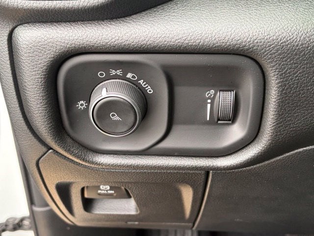 2027 RAM Ram 1500 RAM 1500 TRADESMAN QUAD CAB 4X2 6'4' BOX