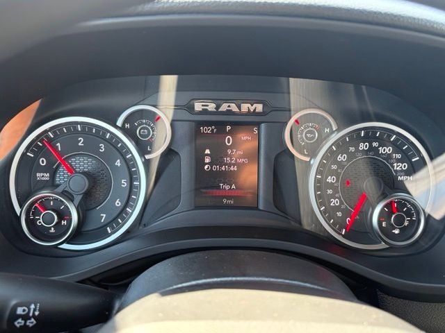 2027 RAM Ram 1500 RAM 1500 TRADESMAN CREW CAB 4X4 5'7' BOX