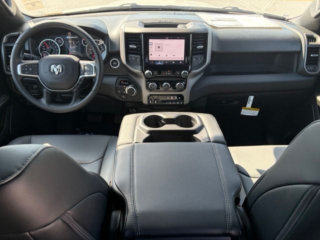 2027 RAM Ram 1500 RAM 1500 TRADESMAN CREW CAB 4X4 5'7' BOX