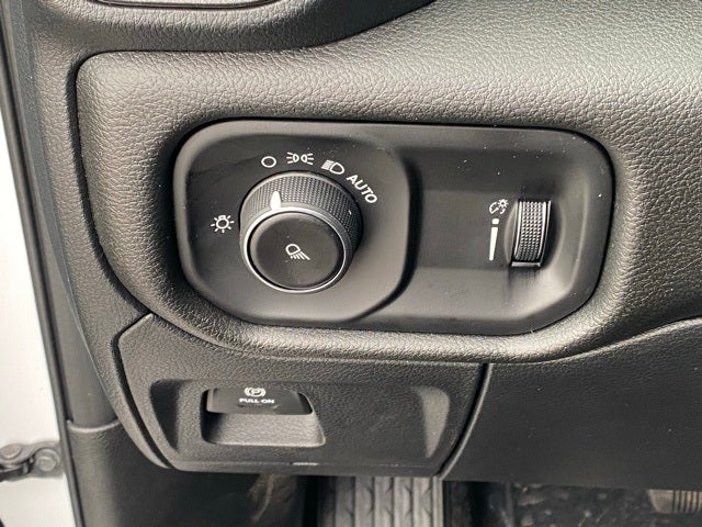 2026 RAM Ram 1500 RAM 1500 TRADESMAN QUAD CAB 4X2 6'4' BOX