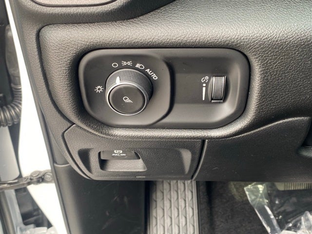 2026 RAM Ram 1500 RAM 1500 TRADESMAN QUAD CAB 4X2 6'4' BOX