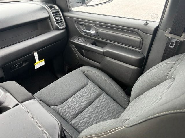 2026 RAM Ram 1500 RAM 1500 EXPRESS QUAD CAB 4X2 6'4' BOX