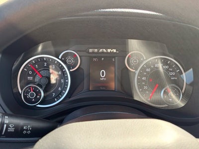 2027 RAM Ram 1500 RAM 1500 TRADESMAN QUAD CAB 4X4 6'4' BOX