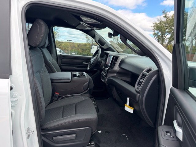 2027 RAM Ram 1500 RAM 1500 TRADESMAN QUAD CAB 4X4 6'4' BOX