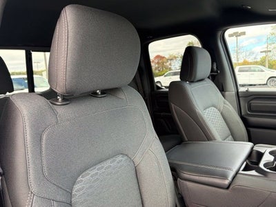2027 RAM Ram 1500 RAM 1500 TRADESMAN QUAD CAB 4X4 6'4' BOX