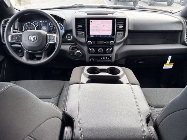 2027 RAM Ram 1500 RAM 1500 TRADESMAN QUAD CAB 4X4 6'4' BOX