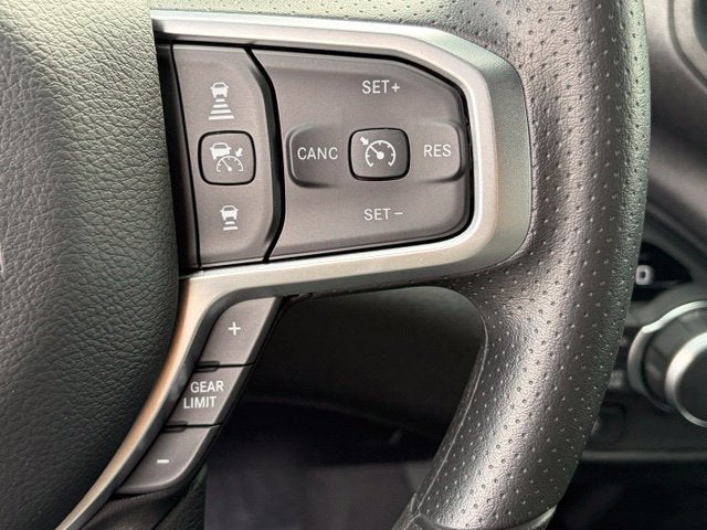 2027 RAM Ram 1500 RAM 1500 TRADESMAN QUAD CAB 4X4 6'4' BOX