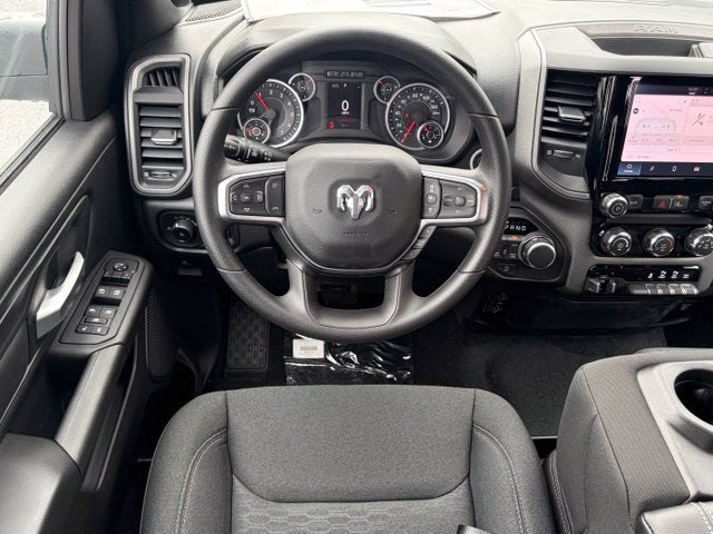 2027 RAM Ram 1500 RAM 1500 TRADESMAN CREW CAB 4X4 5'7' BOX