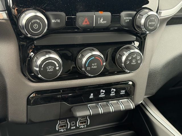 2026 RAM Ram 1500 RAM 1500 EXPRESS CREW CAB 4X4 5'7' BOX