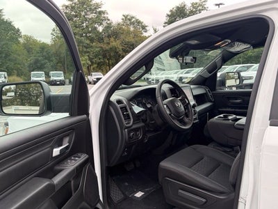 2027 RAM Ram 1500 RAM 1500 TRADESMAN CREW CAB 4X4 5'7' BOX