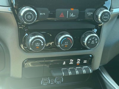 2026 RAM Ram 1500 RAM 1500 EXPRESS CREW CAB 4X4 5'7' BOX