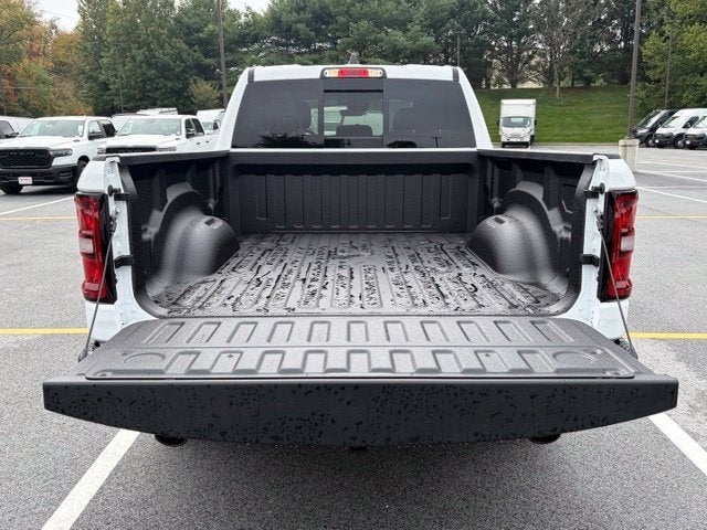 2027 RAM Ram 1500 RAM 1500 TRADESMAN CREW CAB 4X4 6'4' BOX
