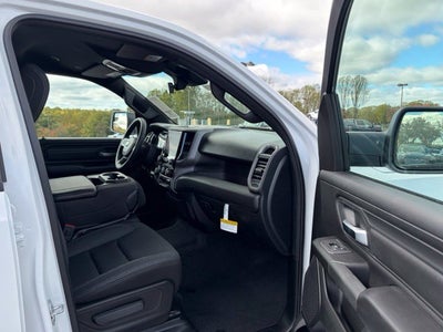 2027 RAM Ram 1500 RAM 1500 TRADESMAN CREW CAB 4X4 6'4' BOX