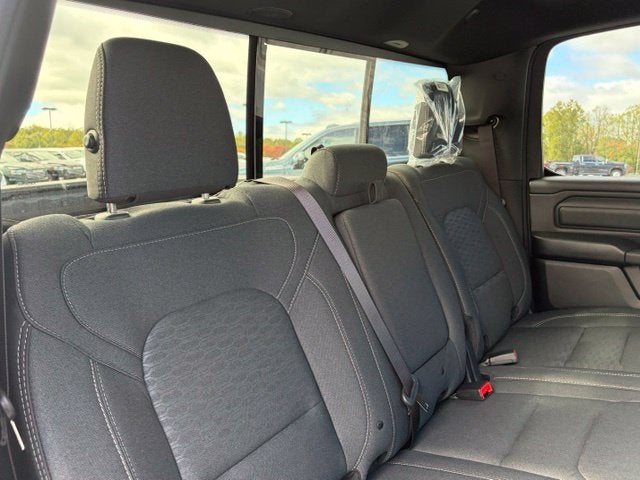 2027 RAM Ram 1500 RAM 1500 TRADESMAN CREW CAB 4X4 6'4' BOX
