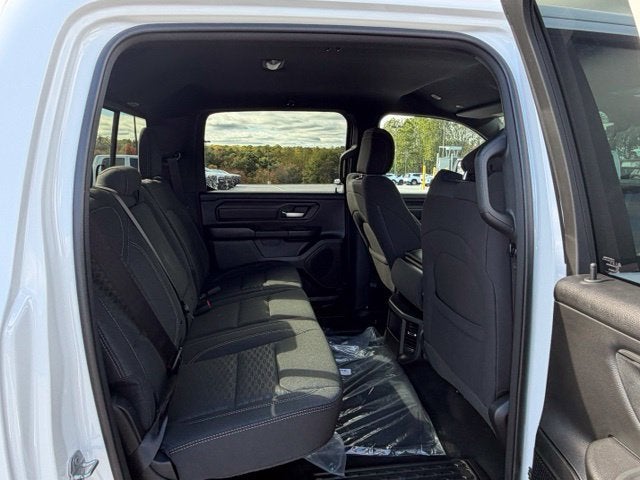 2027 RAM Ram 1500 RAM 1500 TRADESMAN CREW CAB 4X4 6'4' BOX