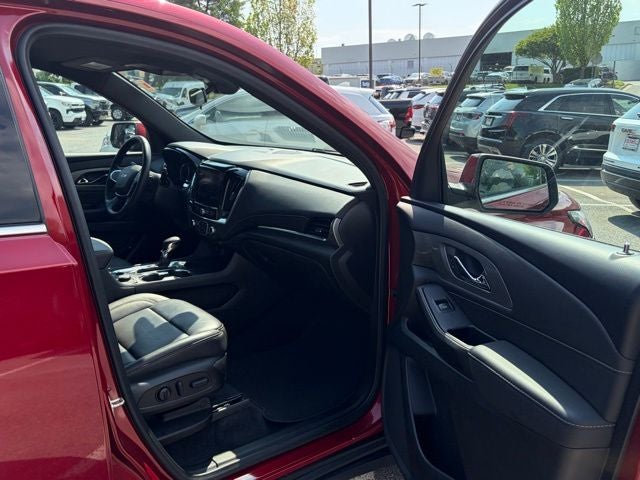 2023 Chevrolet Traverse FWD LT Leather