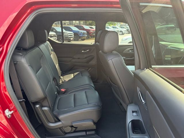 2023 Chevrolet Traverse FWD LT Leather