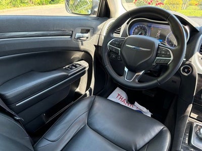 2016 Chrysler 300 Limited