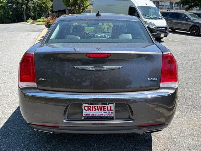 2016 Chrysler 300 Limited