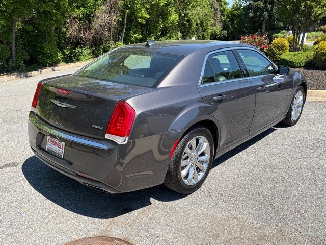 2016 Chrysler 300 Limited